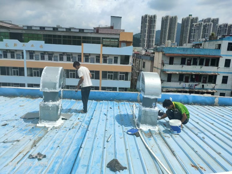 英山钢结构屋面涂料维修方法